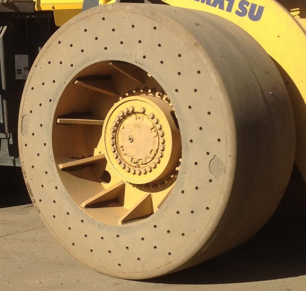 29.5-25 Expanded Rim Heat-Vented Solid Tyres; Heavy Duty Solid Tyre; High Load Solid Tyre; Solid Tyre for CAT 988; Solid Tyre for Scrapyard